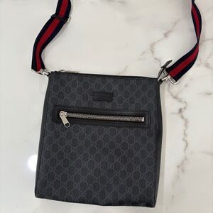Gucci unisex crossbody bag